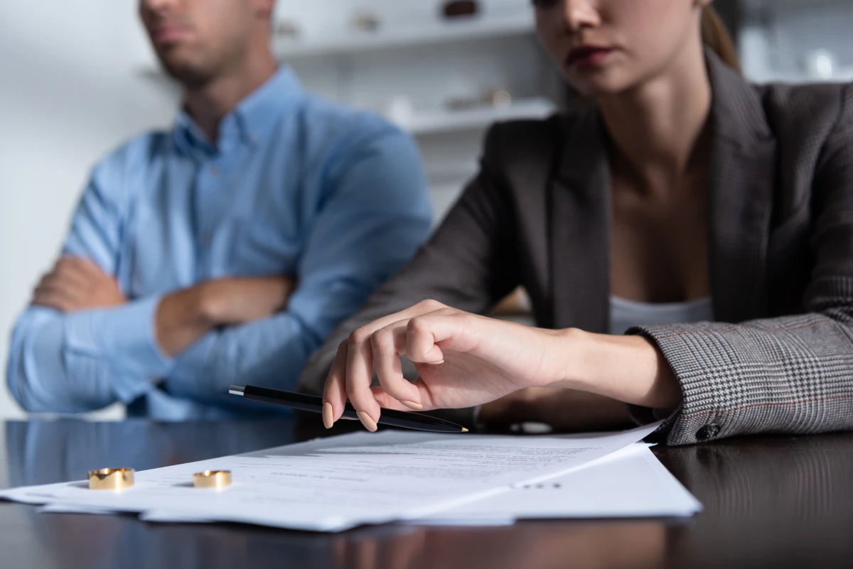 Divorce et prestations compensatoires : Tout ce que vous devez savoir pour protéger vos intérêts