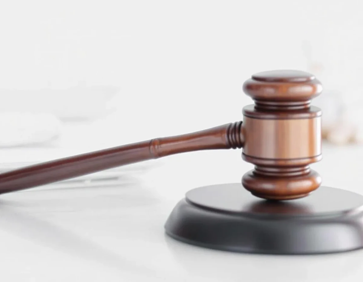 Arbitrage et Médiation : Solutionner les Litiges Hors Tribunal